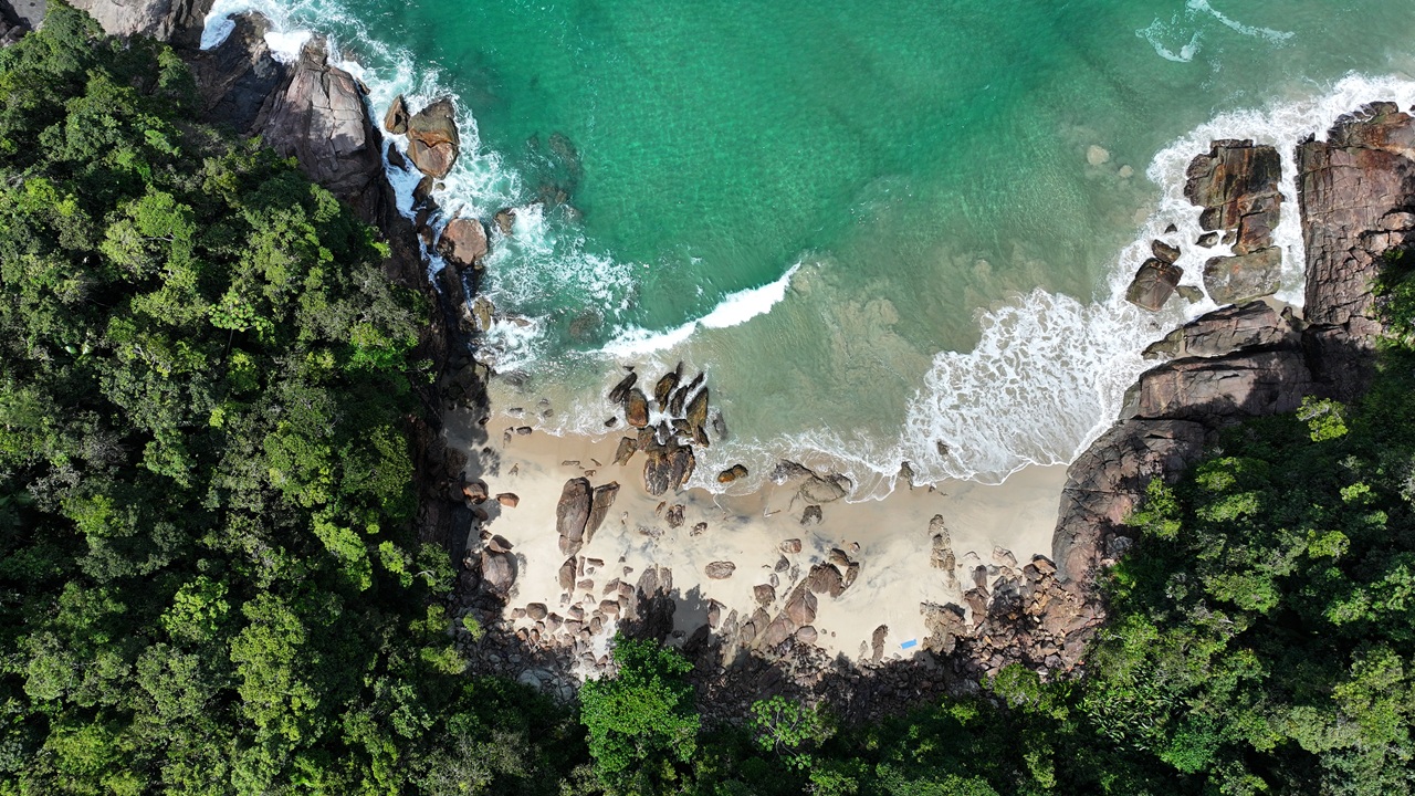 imagem da praia Prainha do Camburi ou do Groza