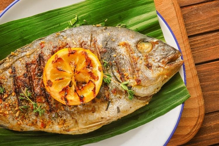 Peixe na Folha de Bananeira